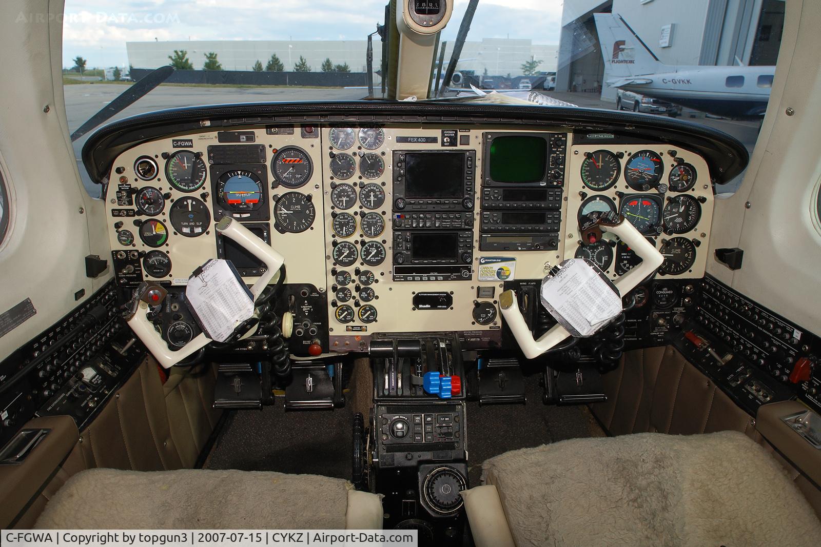 C-FGWA, 1979 Piper PA-31T Cheyenne C/N 31T-7920045, Cockpit view
