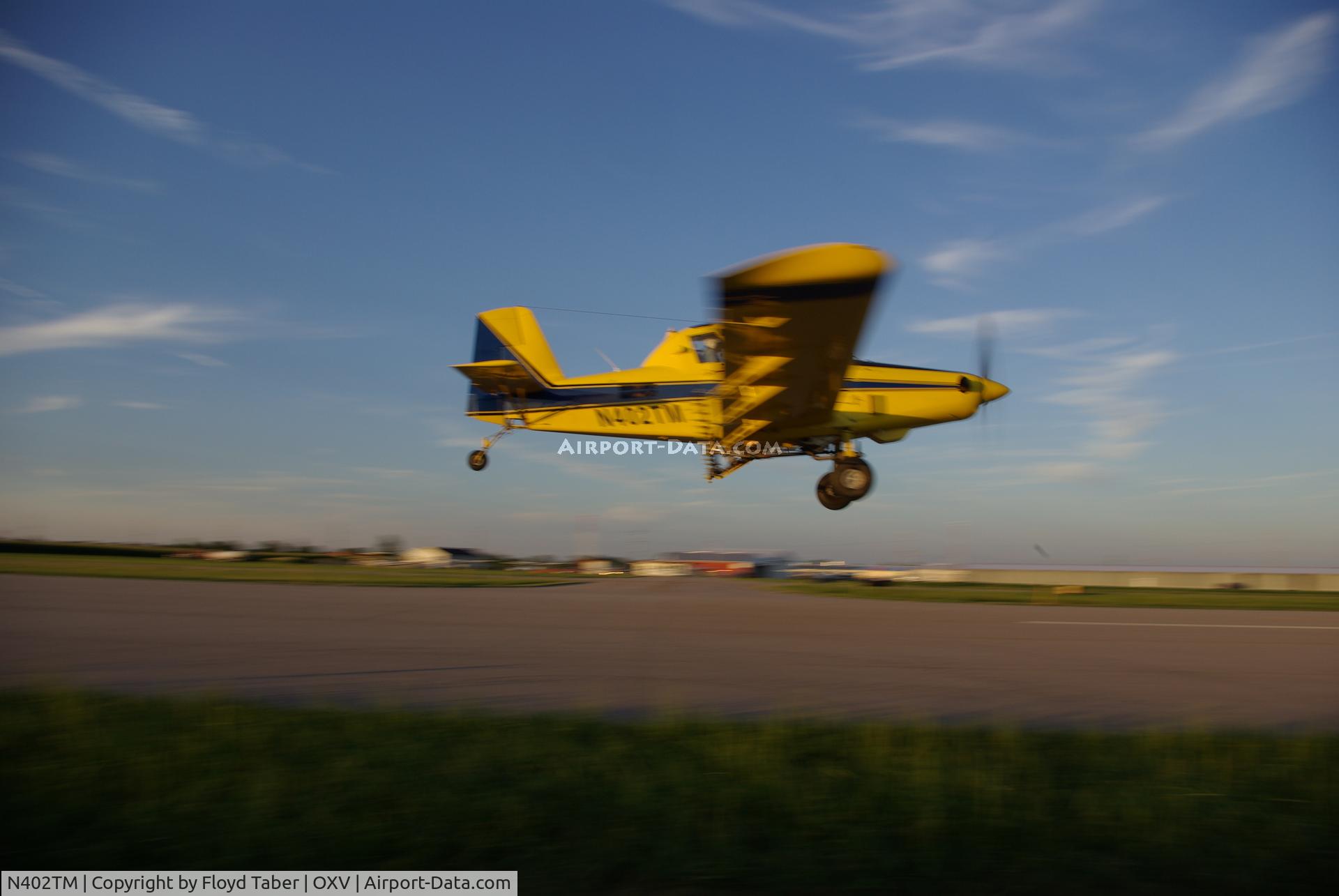 N402TM, 2005 Air Tractor Inc AT-402B C/N 402B-1164, Out with another load