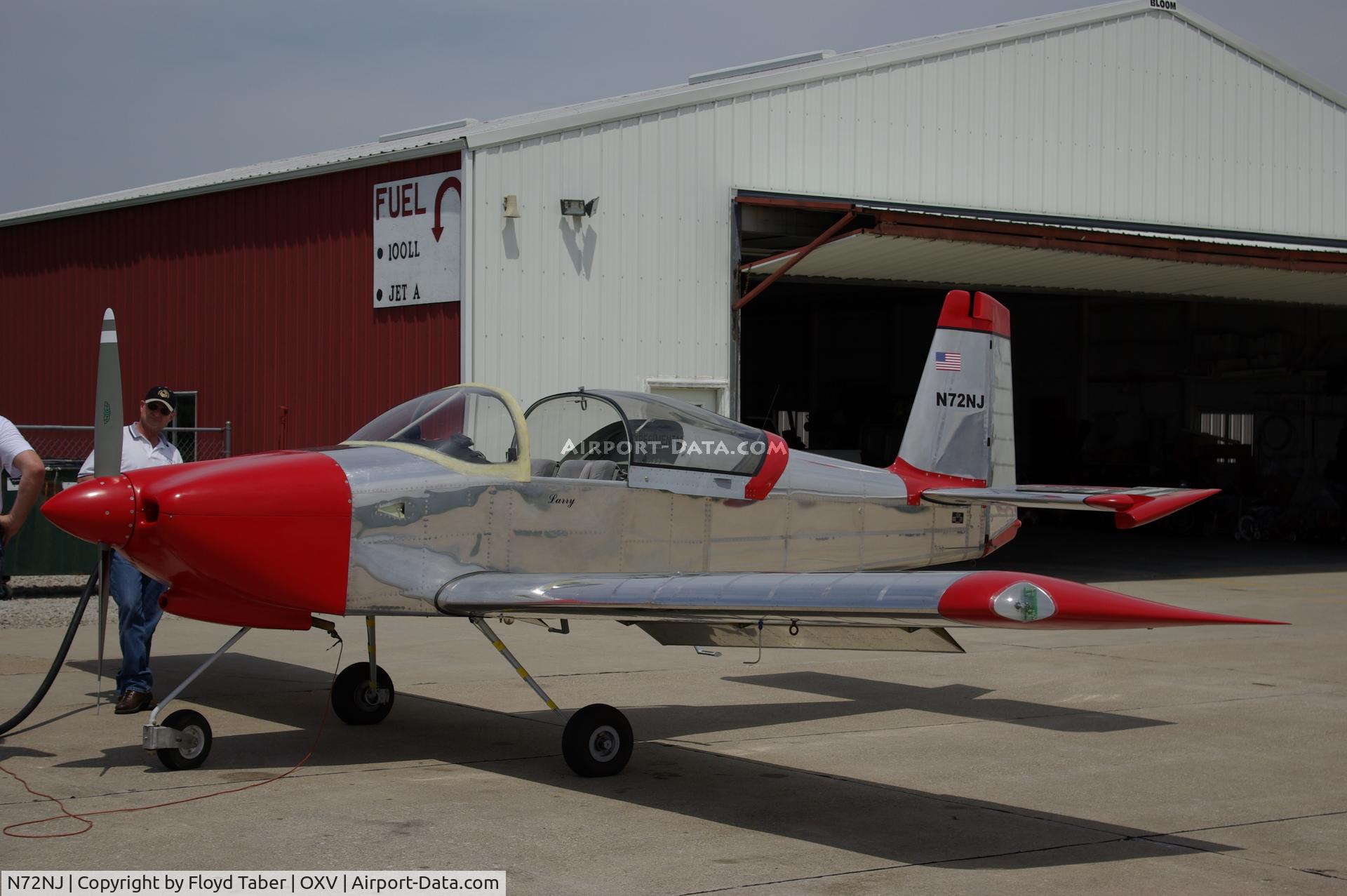 N72NJ, 2006 Vans RV-9A C/N 90394, Stop for fuel on way to OshKosh