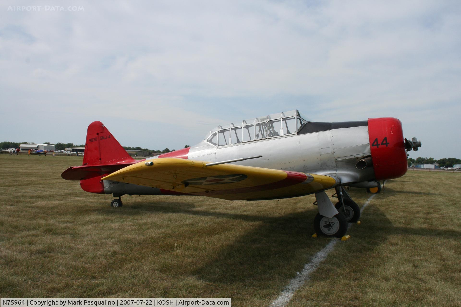 N75964, 1943 North American SNJ-4 Texan C/N 88-9830, Noth American SNJ-4