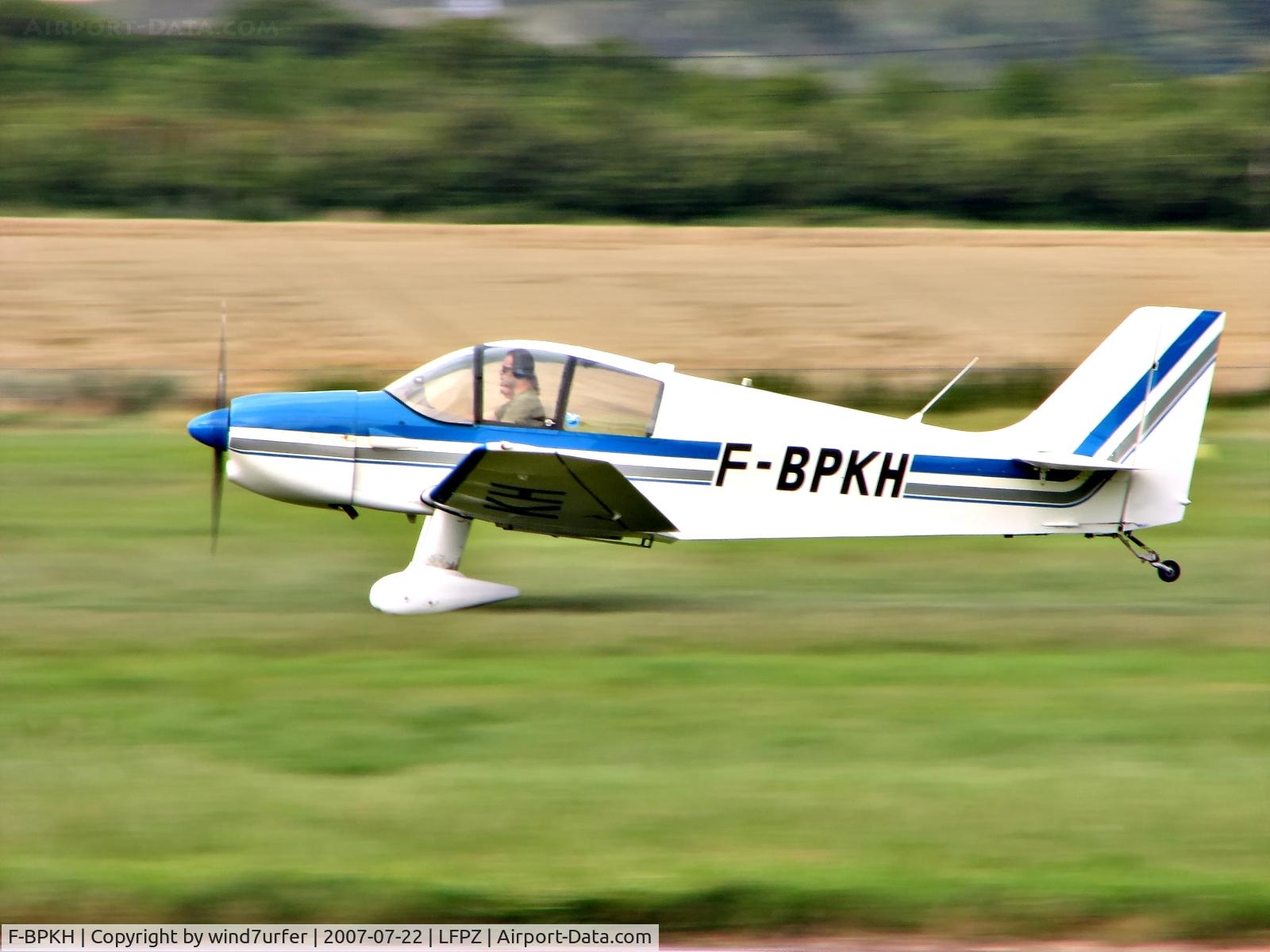 F-BPKH, CEA Jodel DR-221 Dauphin C/N 108, Touch on 29L