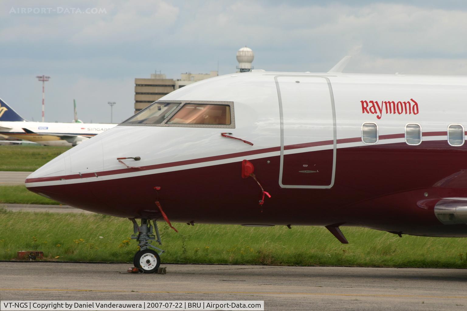 VT-NGS, 1996 Canadair Challenger 604 (CL-600-2B16) C/N 5314, parked on ABELAG apron