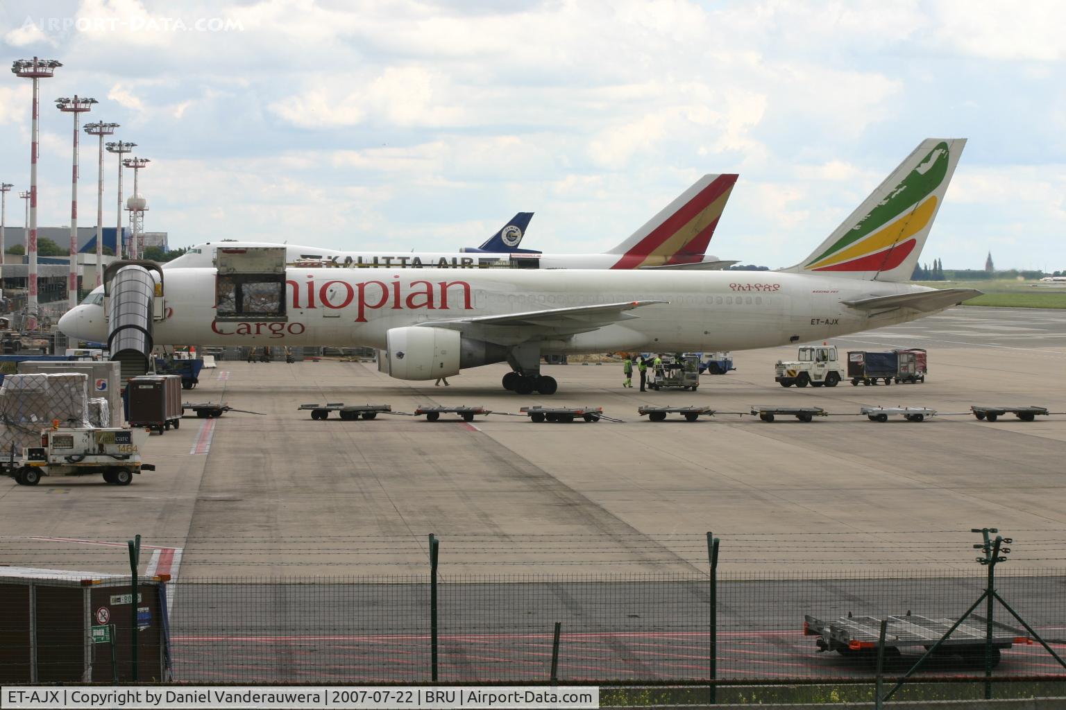 ET-AJX, 1991 Boeing 757-260/PCF C/N 25014/348, fully loaded