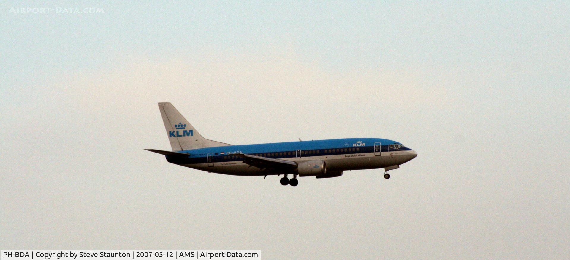 PH-BDA, 1986 Boeing 737-306 C/N 23537, Taken on a gloomy evening at Schipol