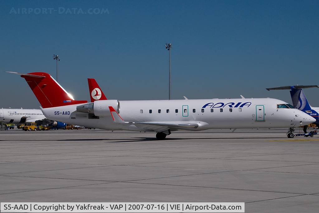 S5-AAD, 1997 Canadair CRJ-200LR (CL-600-2B19) C/N 7166, Adria Airways Regionaljet