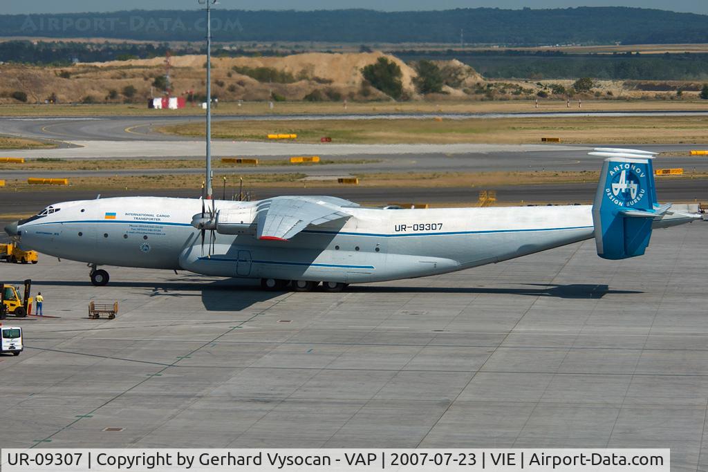 UR-09307, 1974 Antonov An-22A C/N 043481244, Big Bird @ VIE