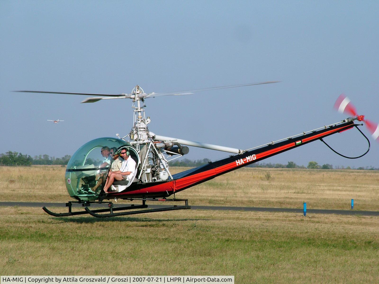 HA-MIG, 1959 Hiller UH-12D C/N 1145, ex. 58-5496(N),N67664,N16MQ - GyÅ‘r-PÃ©r Airport - Airshow