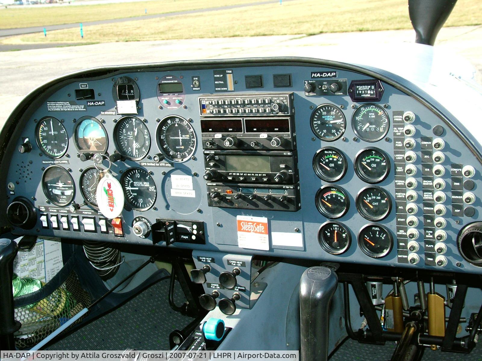 HA-DAP, 1998 Diamond DA-20A-1 Katana C/N 10326, ex N981FA. C-GKAX - GyÅ‘r-PÃ©r Airport, Airshow