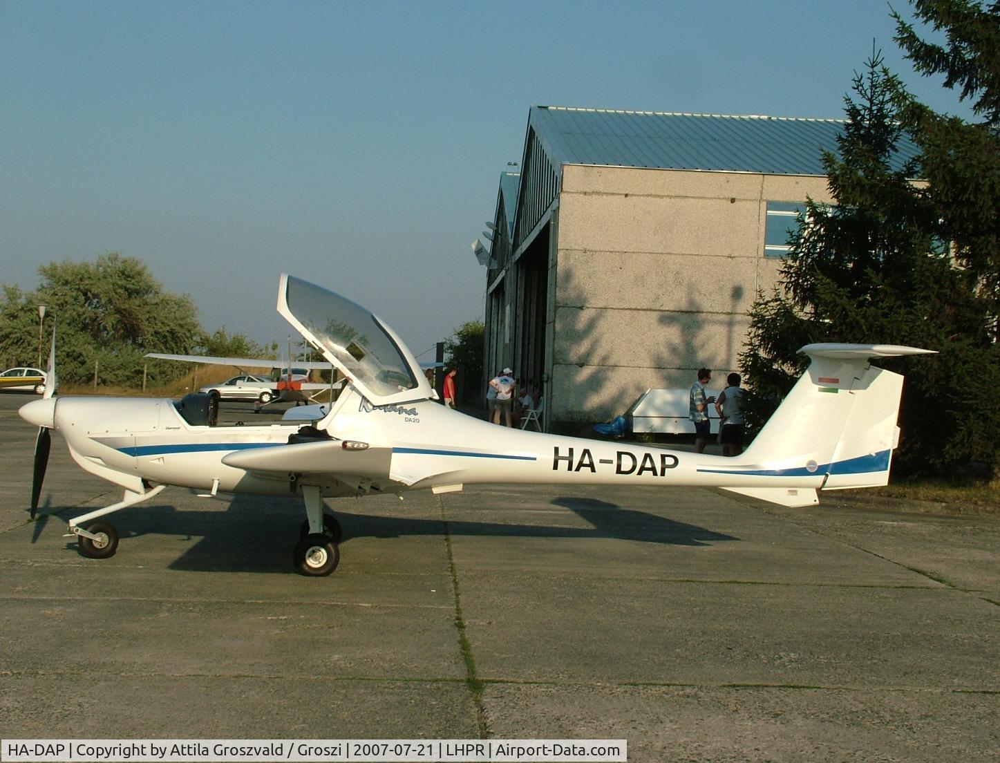 HA-DAP, 1998 Diamond DA-20A-1 Katana C/N 10326, ex N981FA. C-GKAX - GyÅ‘r-PÃ©r Airport, Airshow