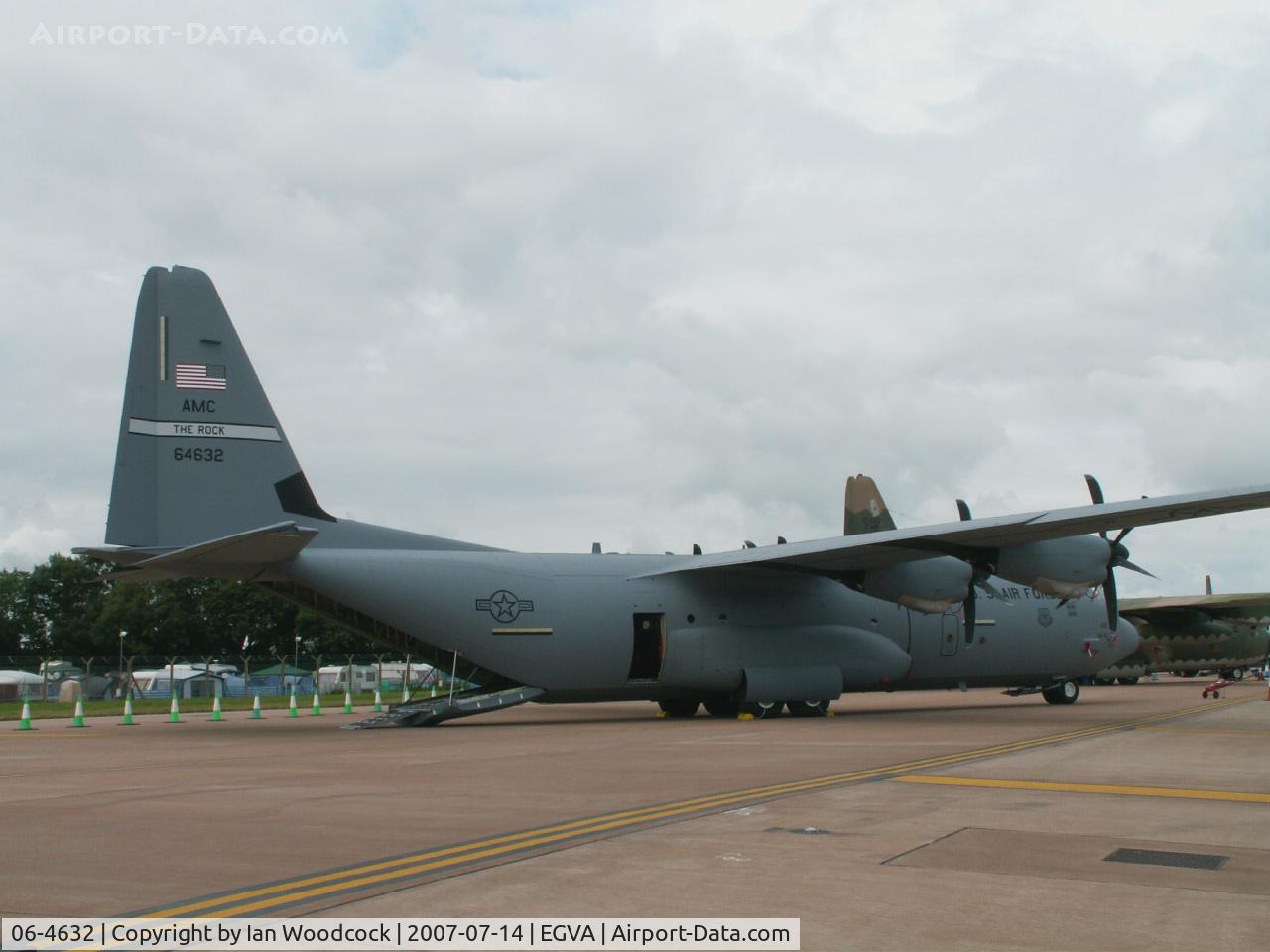 06-4632, 2006 Lockheed Martin C-130J-30 Super Hercules C/N 382-5587, C-130J/USAF 41 AS-463 AG/RIAT Fairford