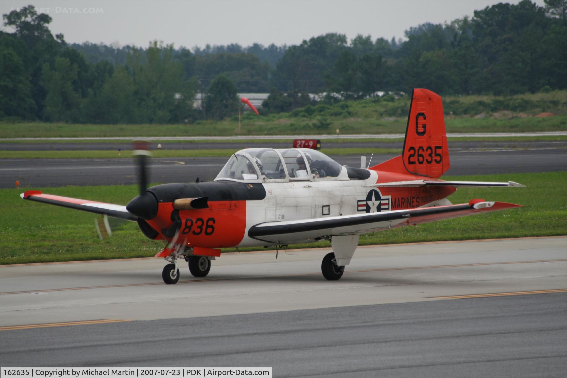 162635, Beech T-34C Mentor C/N GL-230, TAW-4 Taxing to Runway 20L