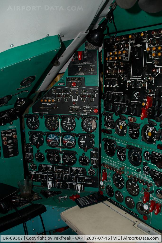 UR-09307, 1974 Antonov An-22A C/N 043481244, Antonov Design Bureau Antonov 22