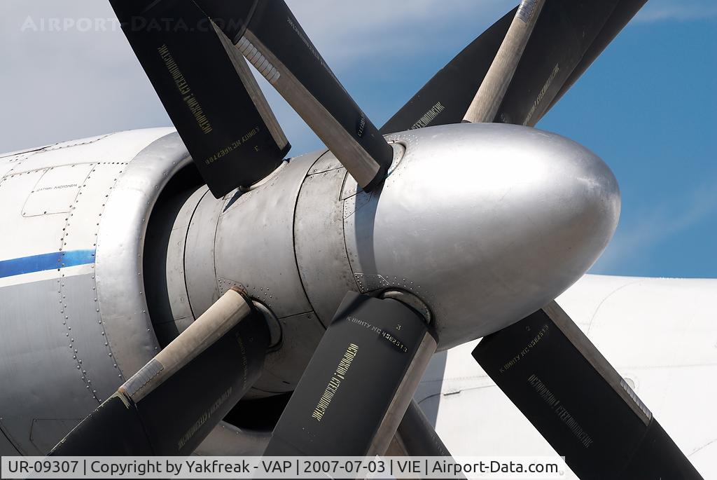 UR-09307, 1974 Antonov An-22A C/N 043481244, Antonov Design Bureau Antonov 22