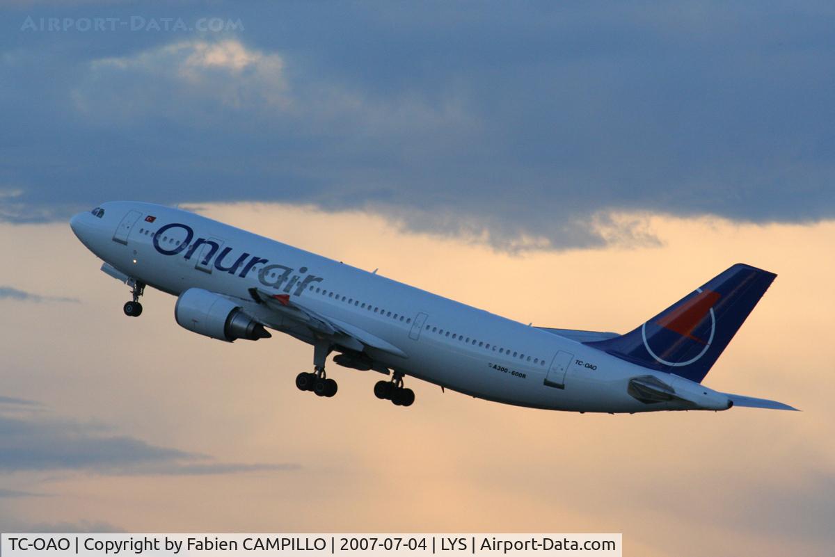 TC-OAO, 1996 Airbus A300B4-605R C/N 764, 350D + 100-300F4 Sigma