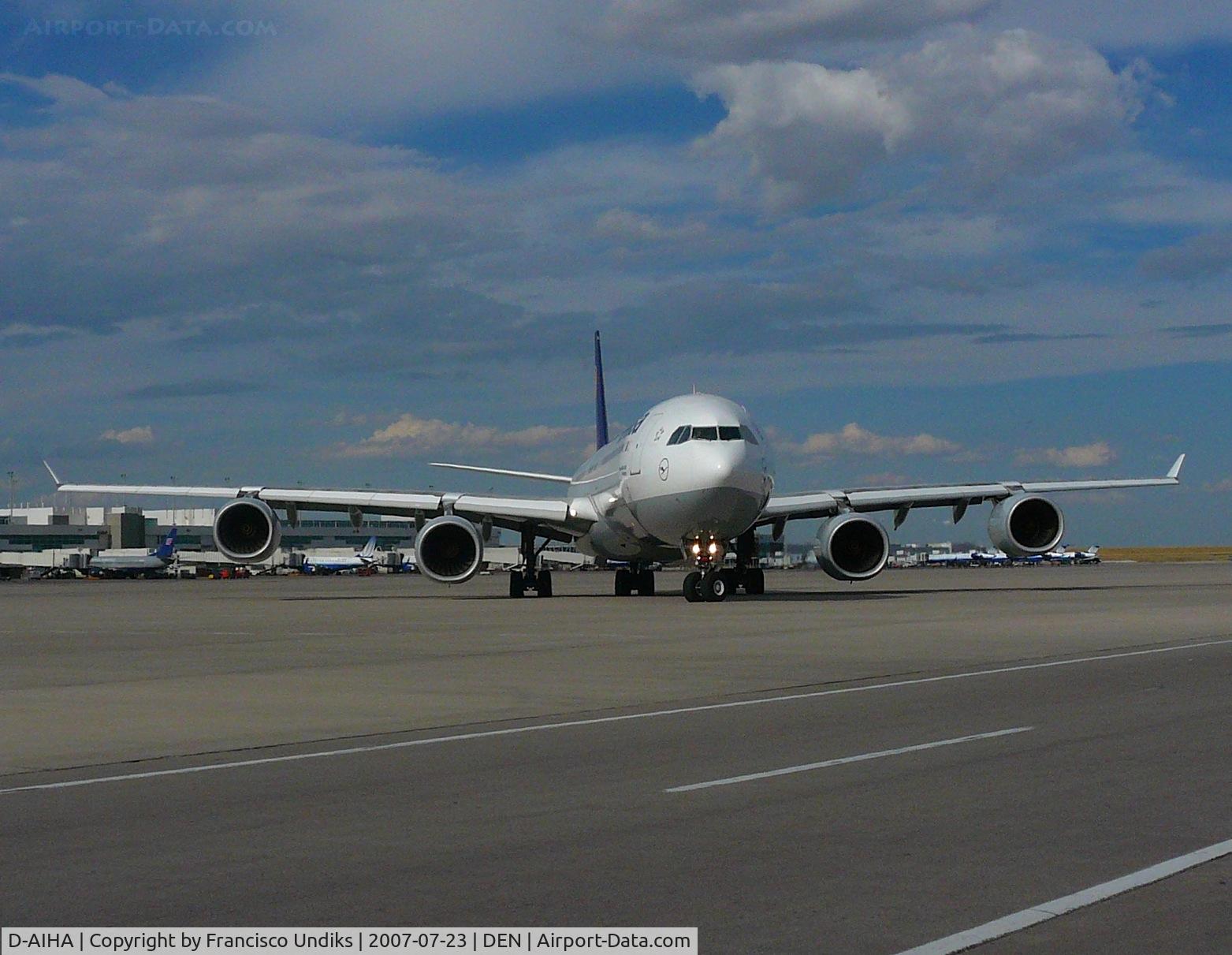 D-AIHA, 2003 Airbus A340-642 C/N 482, Lufthansa A340 departing to LHR.