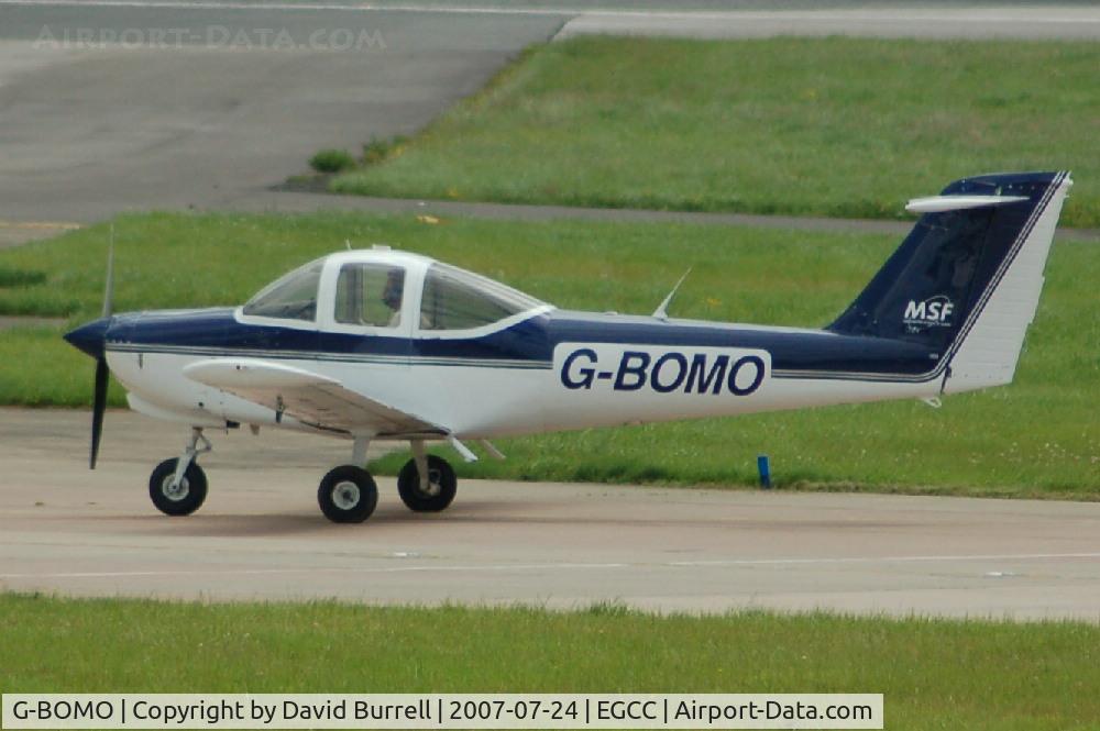G-BOMO, 1981 Piper PA-38-112 Tomahawk Tomahawk C/N 38-81A0161, Piper - Taxiing