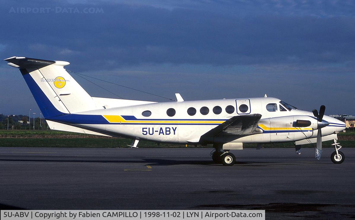 5U-ABV, Beechcraft 200 King Air C/N BB-431, Nigeravia