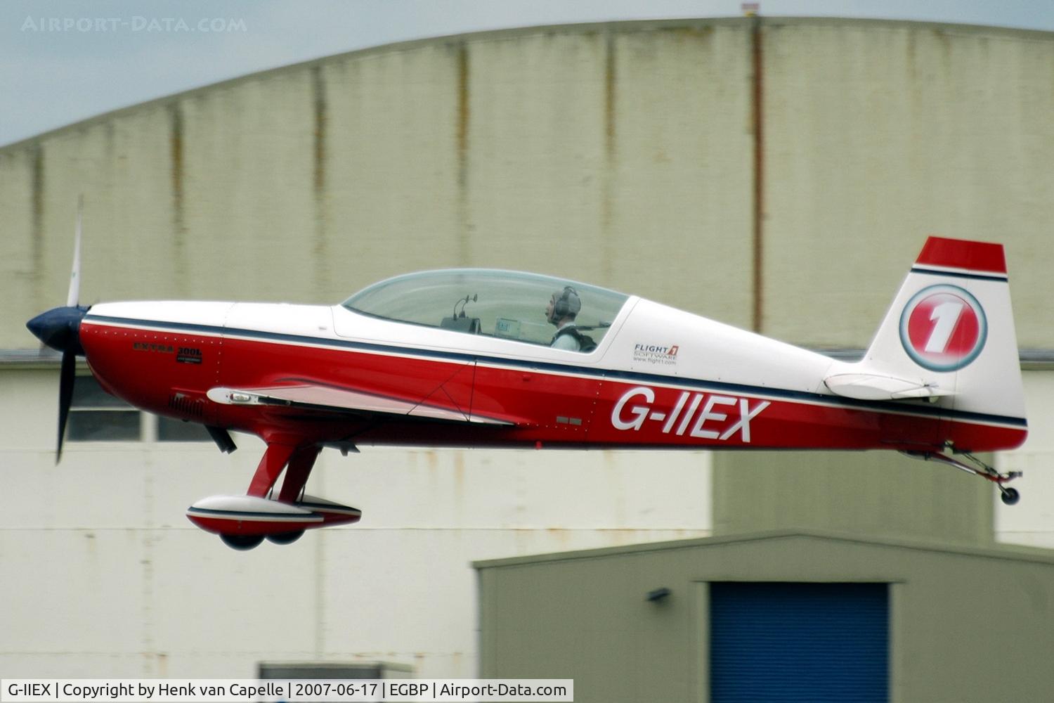 G-IIEX, 1995 Extra EA-300L C/N 04, Extra EA300/L aerobatic airplane