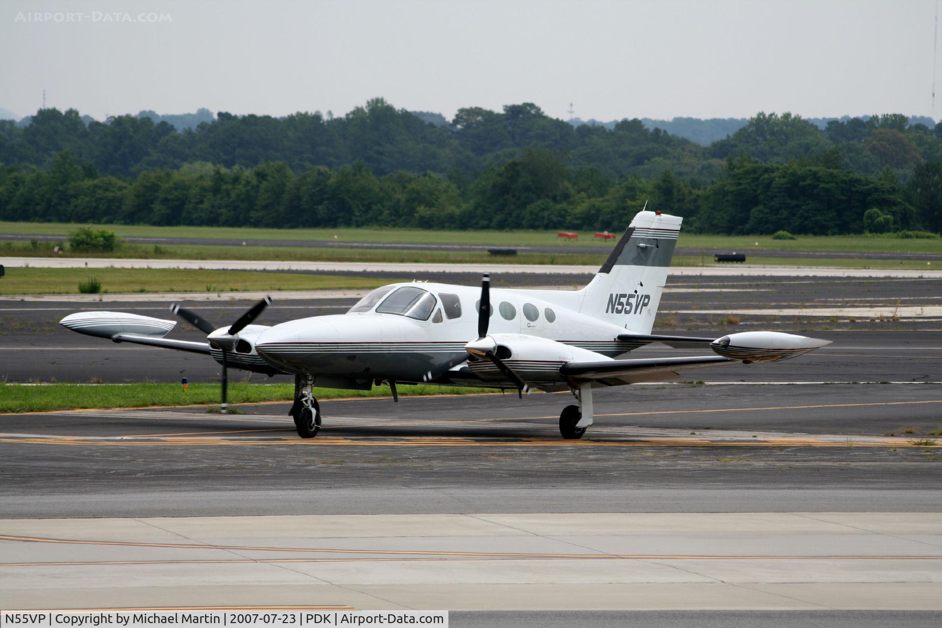 N55VP, 1971 Cessna 421B Golden Eagle C/N 421B0120, Taxing to Epps Air Service