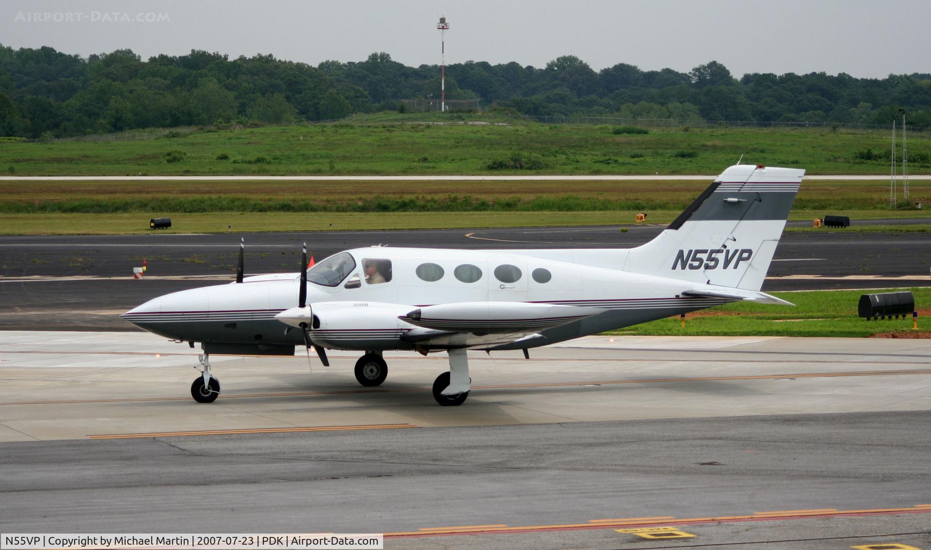 N55VP, 1971 Cessna 421B Golden Eagle C/N 421B0120, Taxing to Epps Air Service
