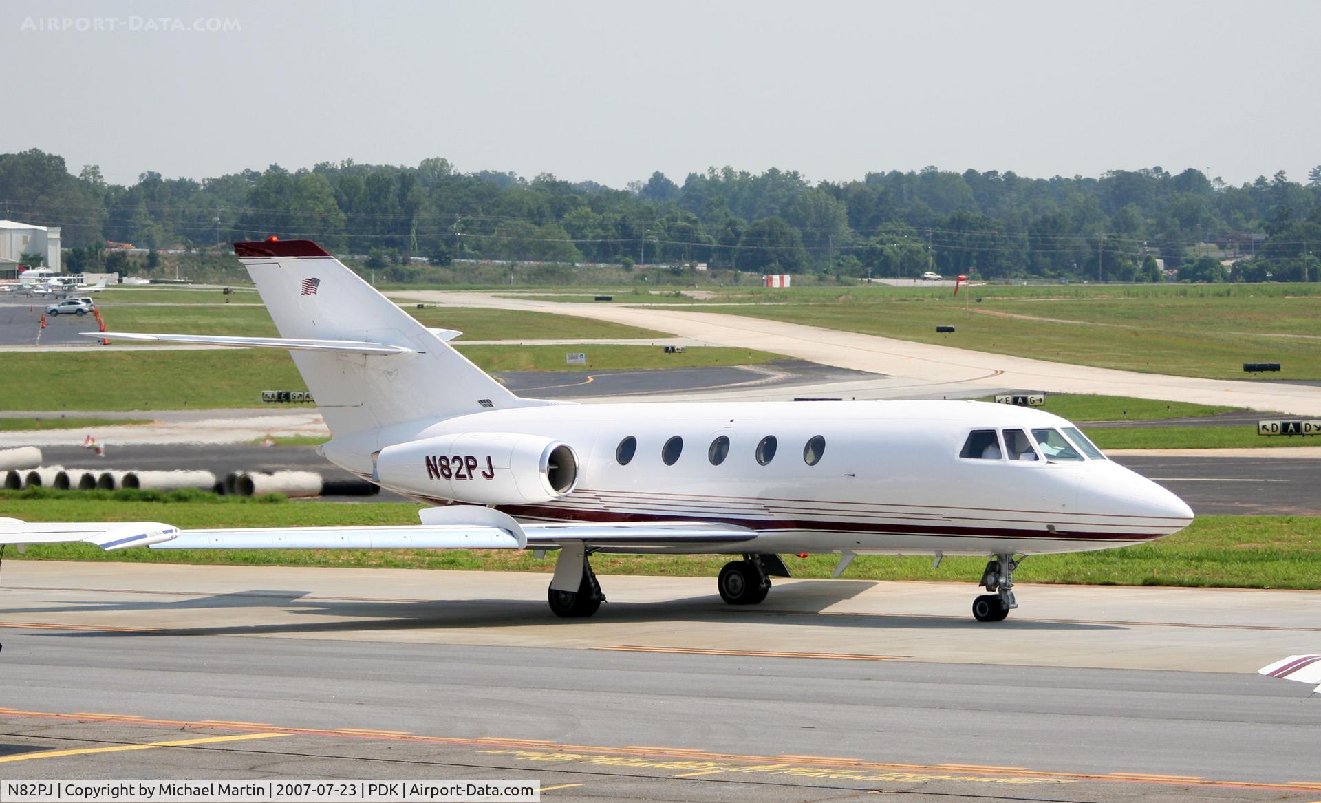 N82PJ, 1968 Dassault Falcon (Mystere) 20D C/N 177, Taxing to Mercury Air Center