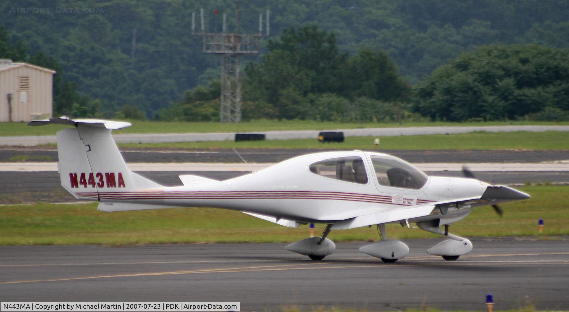 N443MA, 2004 Diamond DA-40 Diamond Star C/N 40.402, Landing Runway 20R