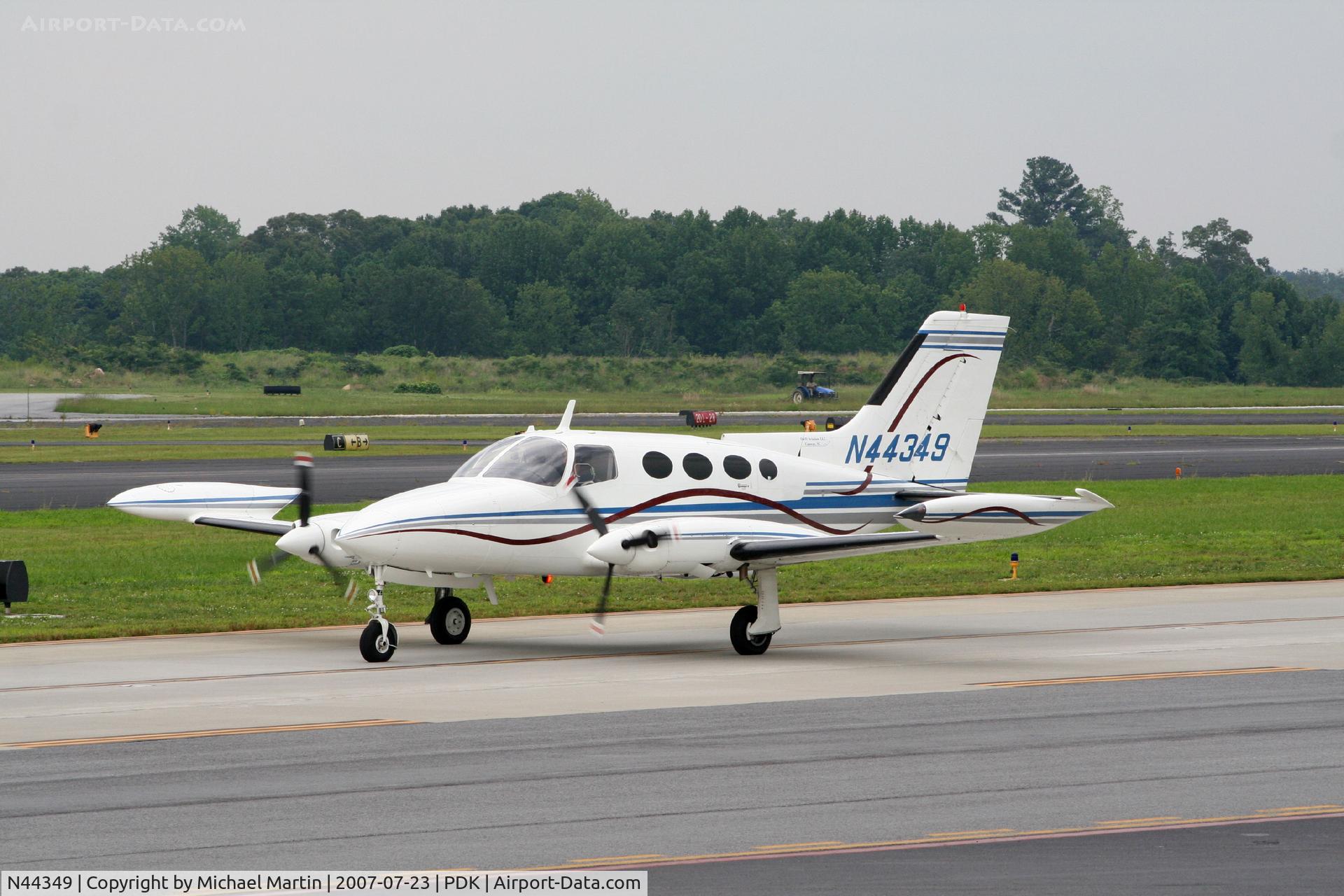 N44349, 1970 Cessna 401B C/N 401B0049, Taxing to Epps Air Service
