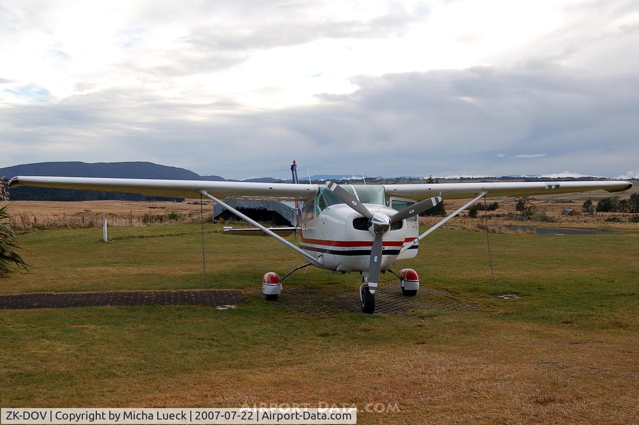 ZK-DOV, 1964 Cessna 206 Super Skywagon C/N 206-0248, At the small airstrip at Mount Ruapehu