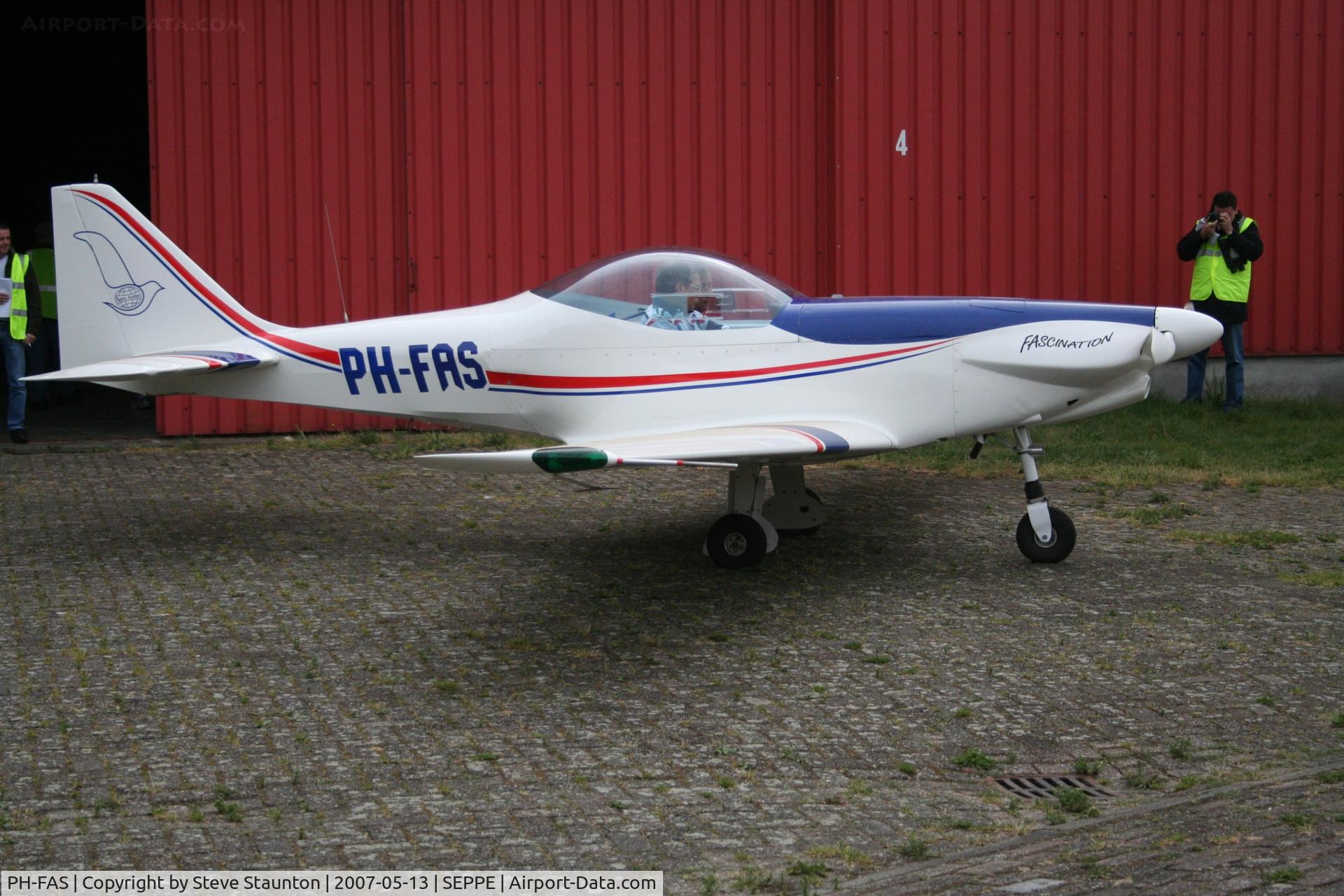 PH-FAS, WDFL Dallach D4E Fascination C/N 051, Taken on a Aeroprint tour @ Seppe