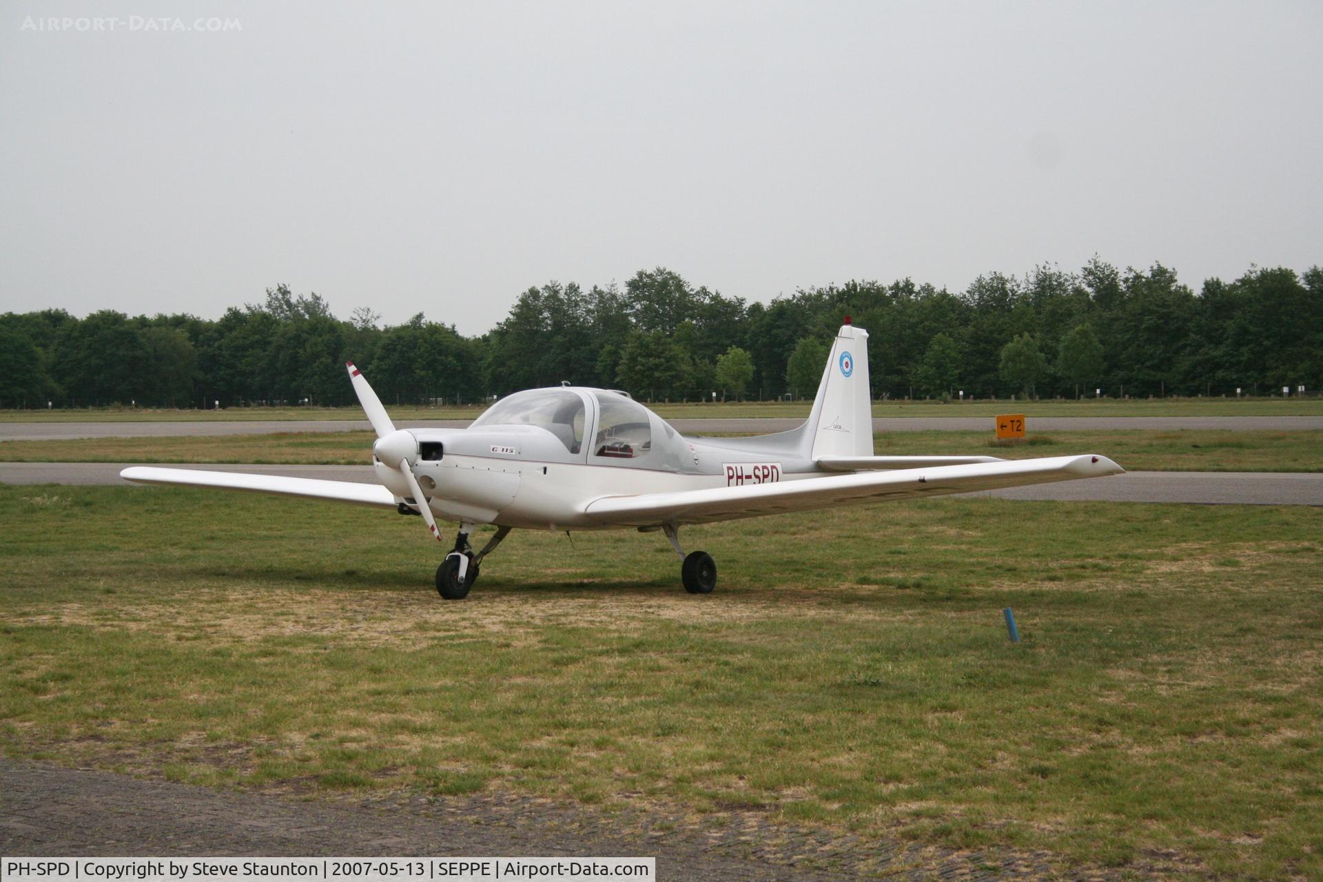 PH-SPD, Grob G-115 C/N 8078, Taken on a Aeroprint tour @ Seppe