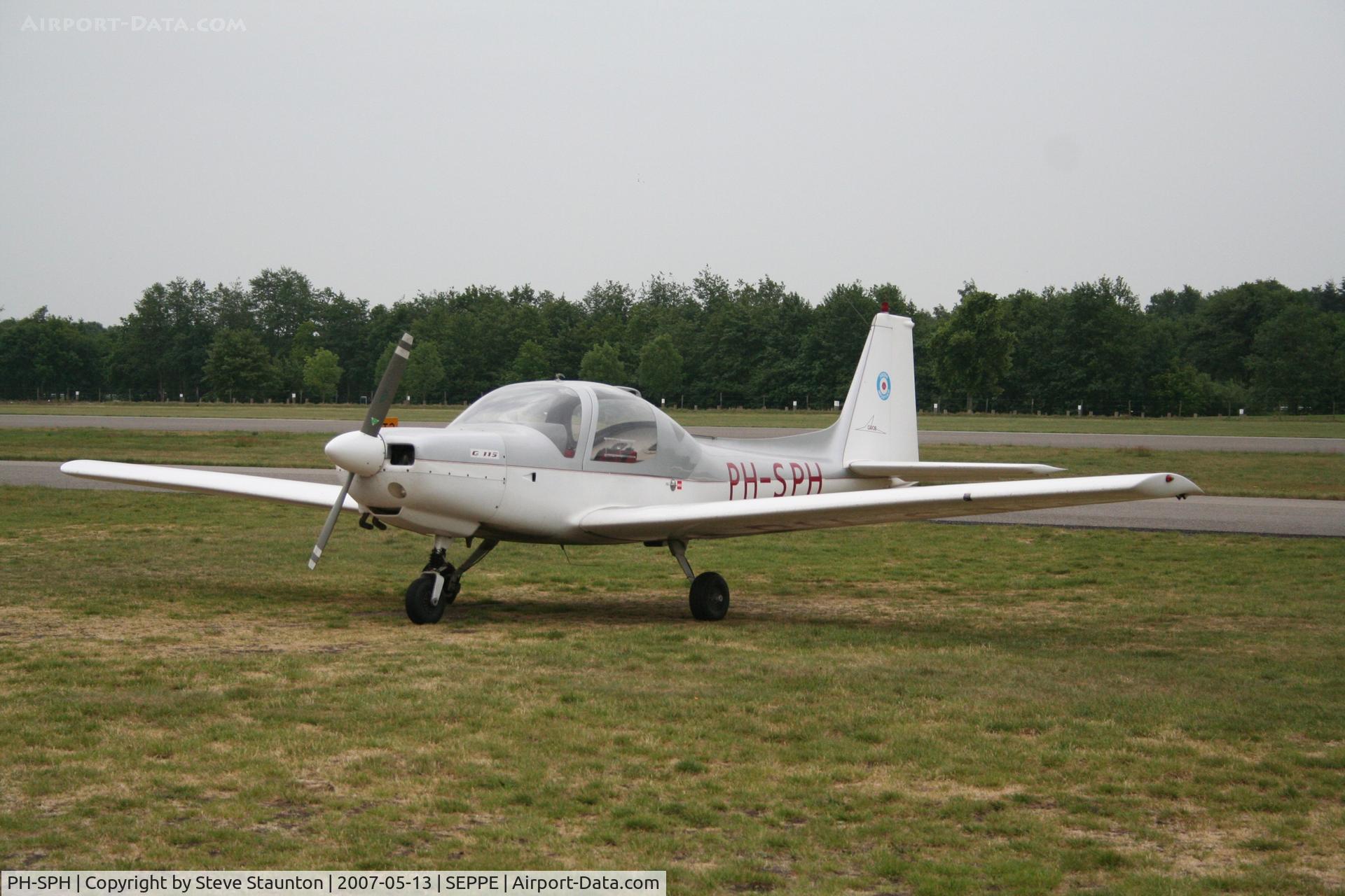 PH-SPH, 1988 Grob G-115 C/N 8024, Taken on a Aeroprint tour @ Seppe