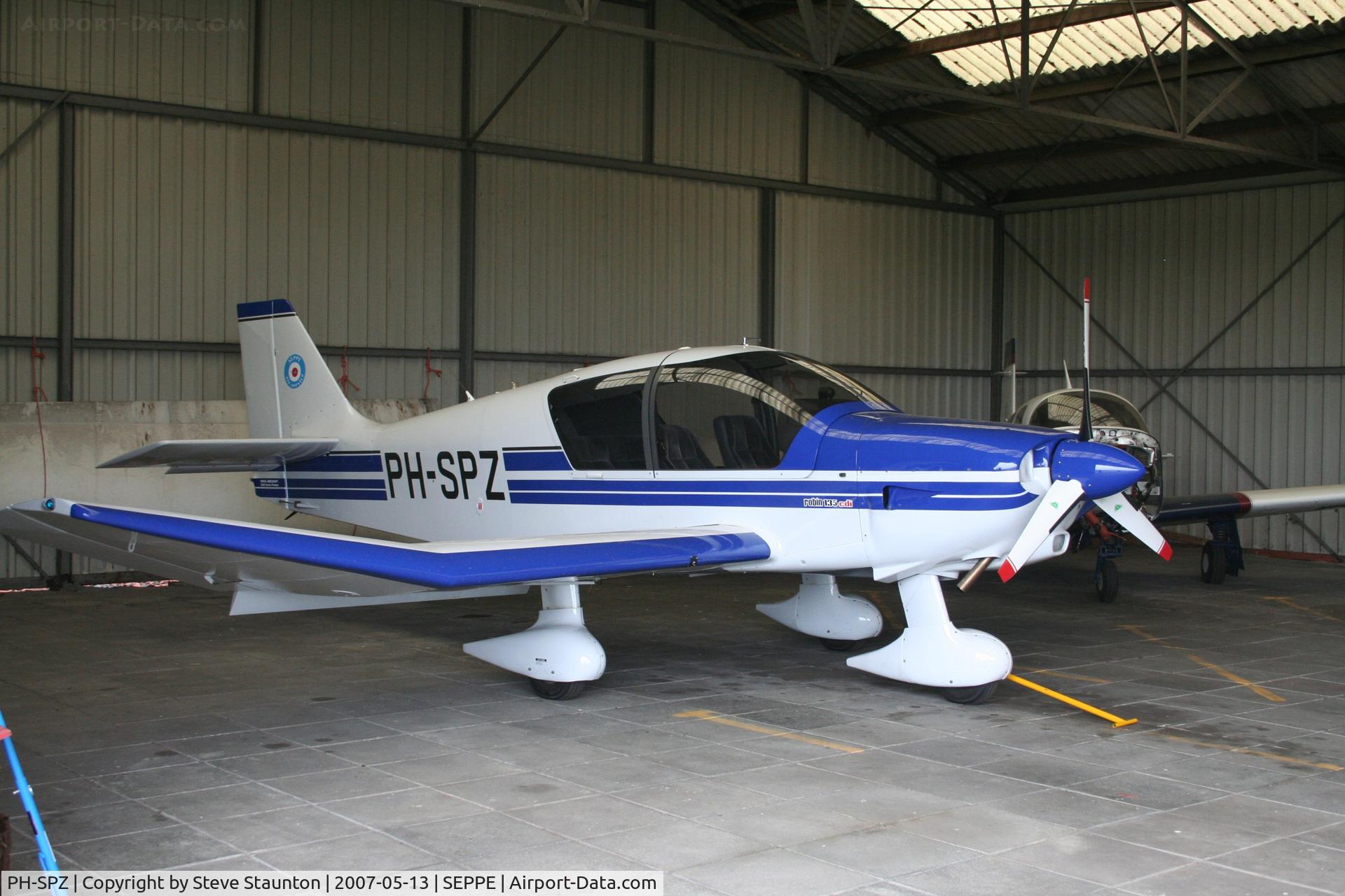 PH-SPZ, 2006 Robin DR-400-140B Major C/N 2597, Taken on a Aeroprint tour @ Seppe