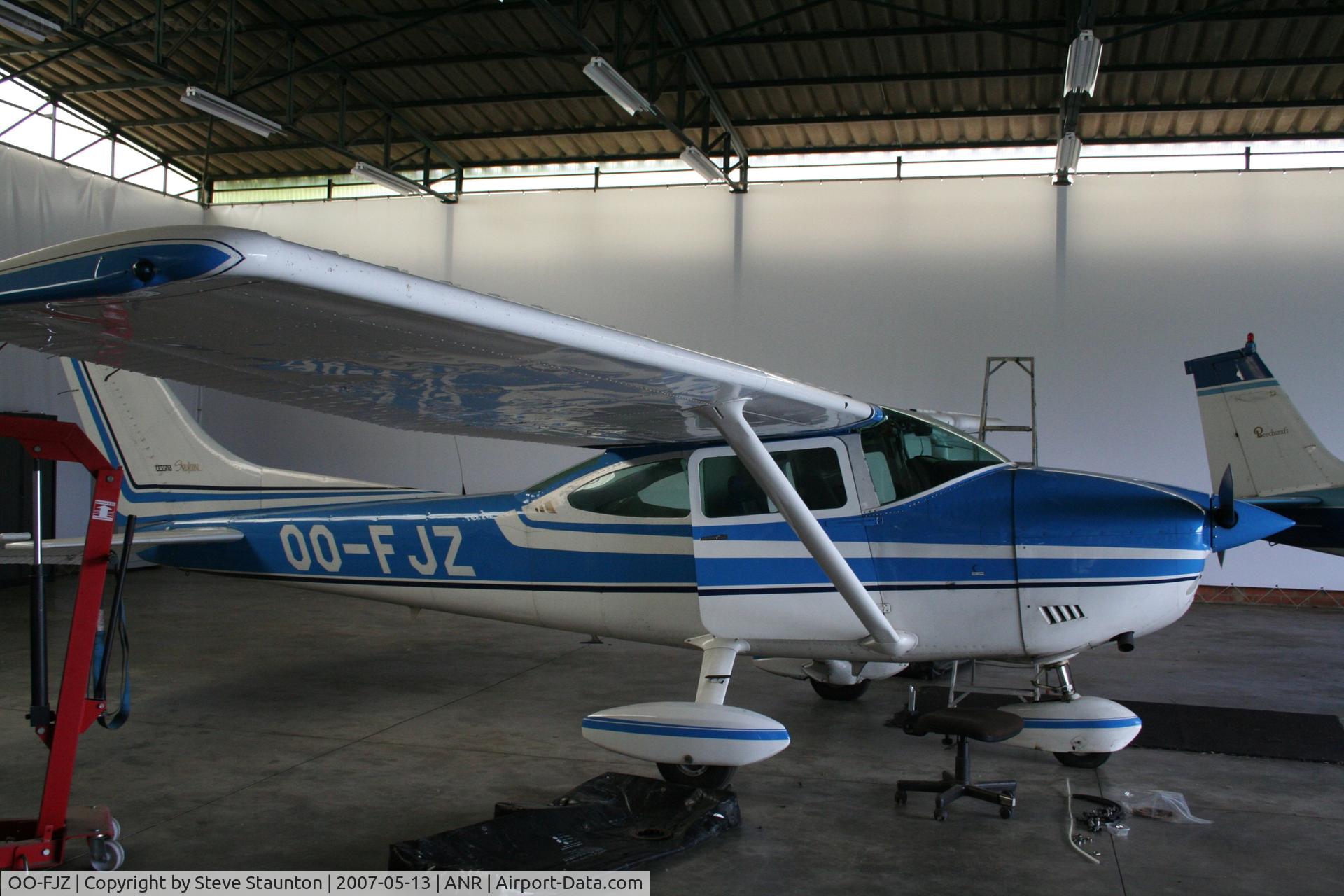 OO-FJZ, 1974 Cessna 182P Skylane C/N 18262728, Taken on an Aeroprint tour @ Antwerp
