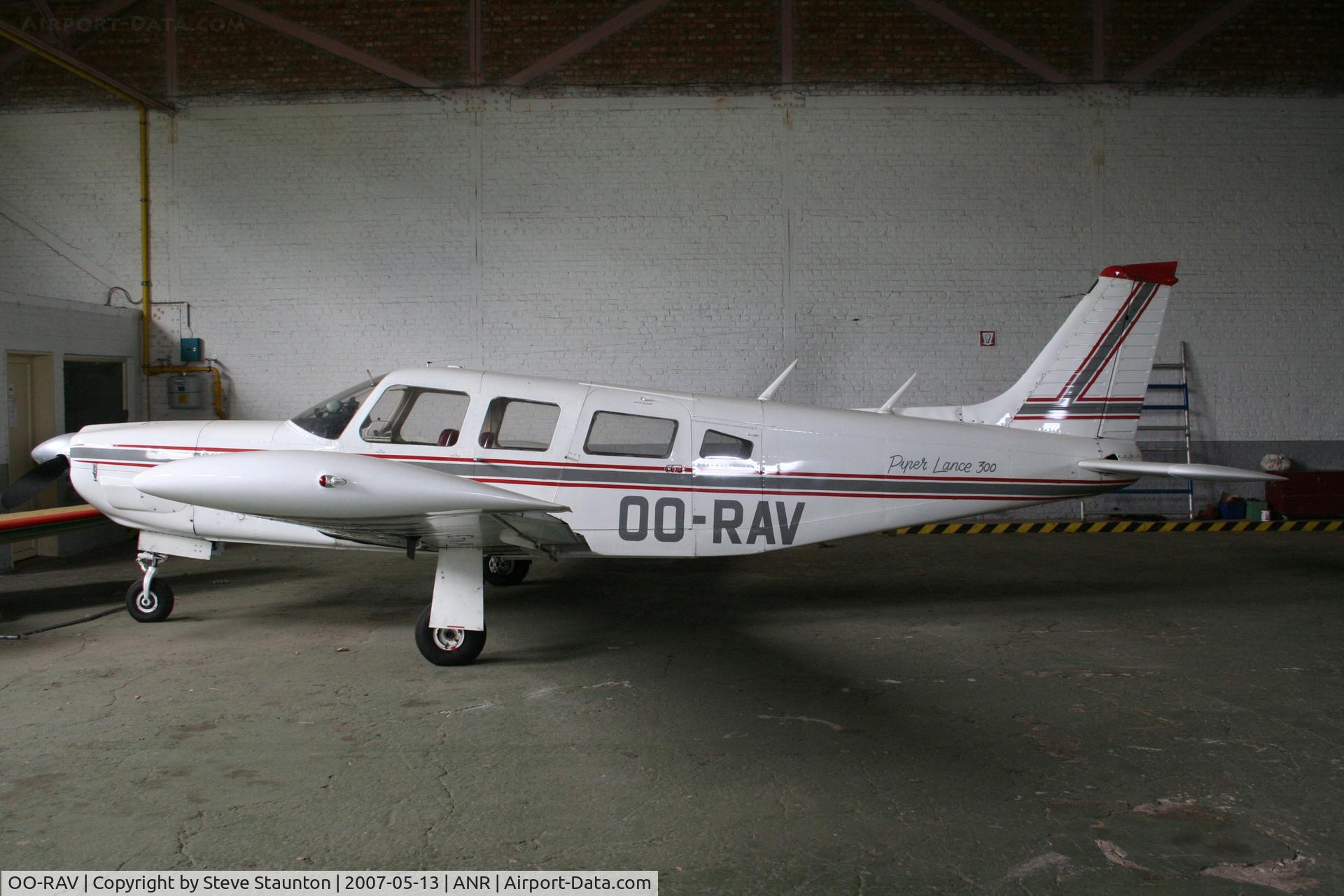OO-RAV, 1976 Piper PA-32R-300 Cherokee Lance C/N 32R-7680031, Taken on an Aeroprint tour @ Antwerp
