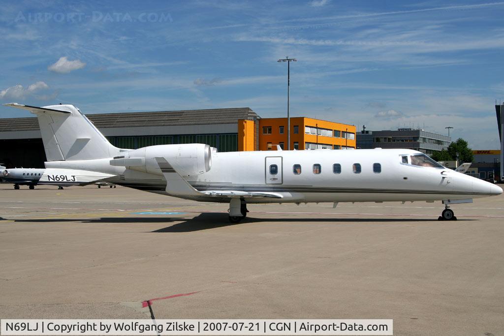 N69LJ, 1994 Learjet 60 C/N 60-027, visitor