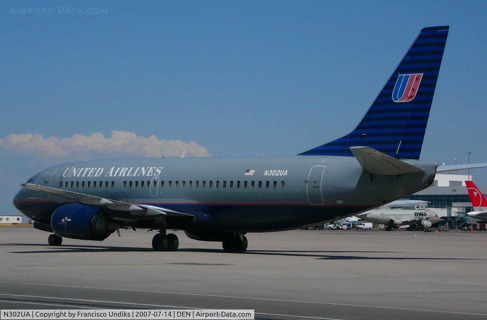 N302UA, 1986 Boeing 737-322 C/N 23643, United Airlines 737-300.