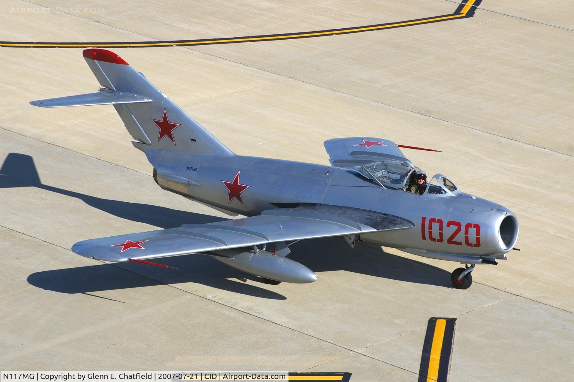 N117MG, 1964 PZL-Mielec Lim-5 (MiG-17F) C/N 1C1020, Taxiing to the ramp past the control tower