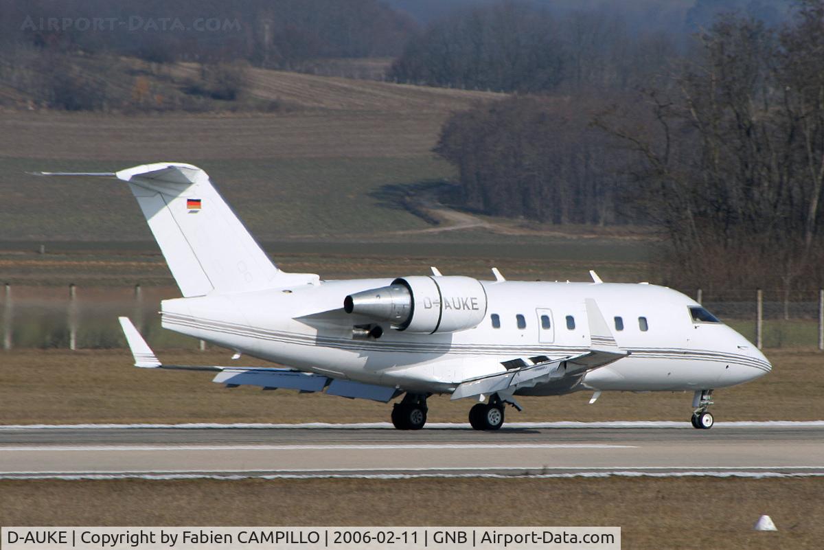 D-AUKE, 1998 Bombardier Challenger 604 (CL-600-2B16) C/N 5389, Challenge Air