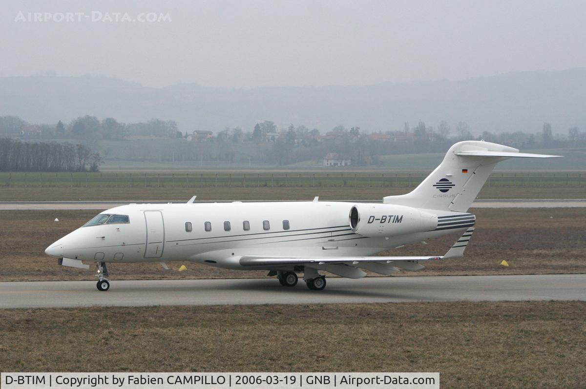 D-BTIM, 2005 Bombardier Challenger 300 (BD-100-1A10) C/N 20071, Cirrus