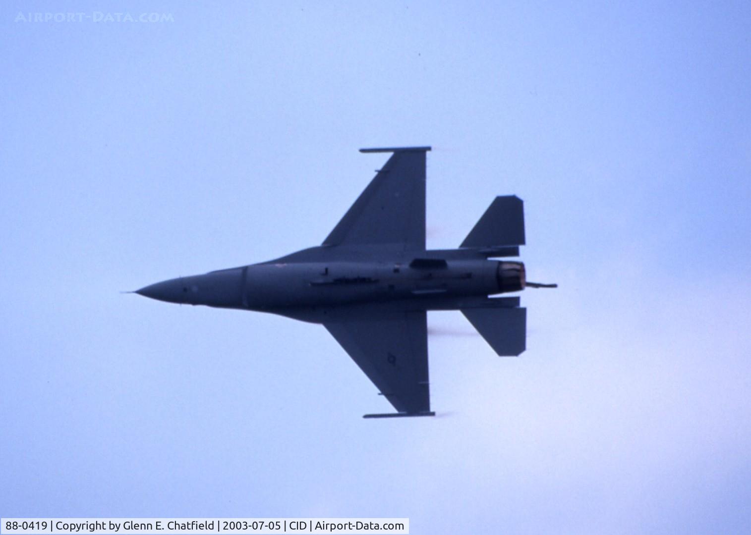 88-0419, General Dynamics F-16CG Night Falcon C/N 1C-21, F-16 f388th Fighter Wing doing fly by at Cedar Rapids.  Shot from inside the control tower with a 600 mm lens