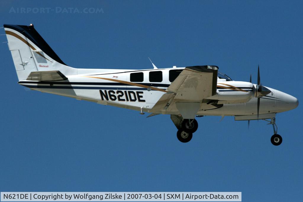 N621DE, 2002 Raytheon Aircraft Company 58 C/N TH-2032, visitor