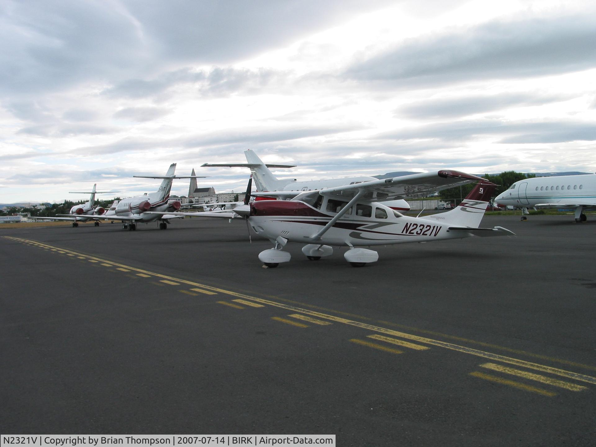 N2321V, 2007 Cessna T206H Turbo Stationair C/N T20608753, N2321V on the crowded ramp at Reykjavik