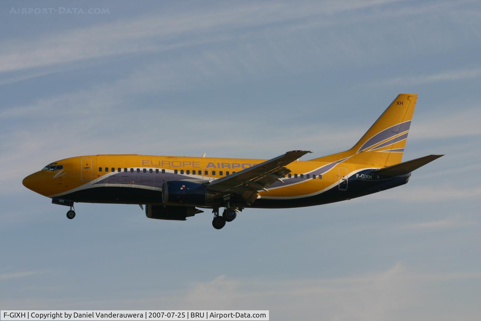 F-GIXH, 1987 Boeing 737-353 C/N 23788, do not worry for the spotters, this (private) dog is not dangerous