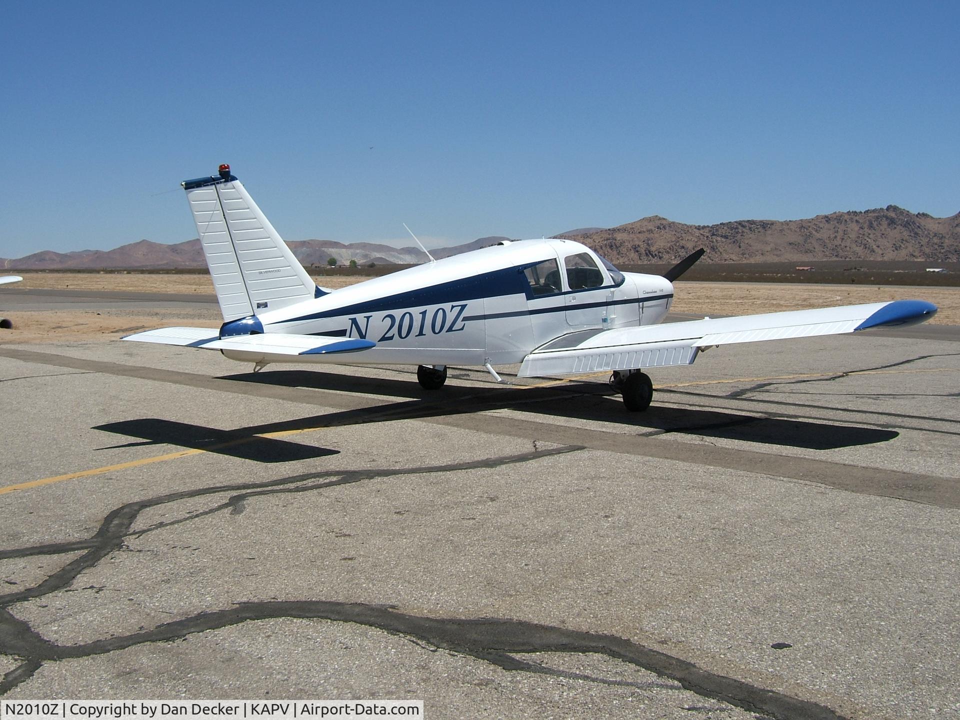 N2010Z, 1967 Piper PA-28-140 C/N 28-22409, At Apple Valley, Ca.