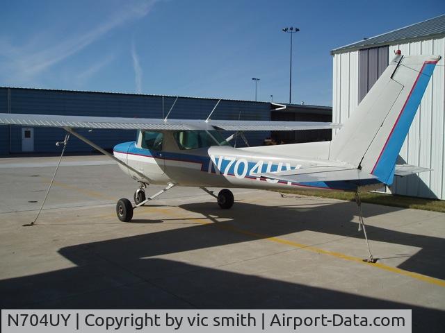 N704UY, 1976 Cessna 150M C/N 15078896, N704UY