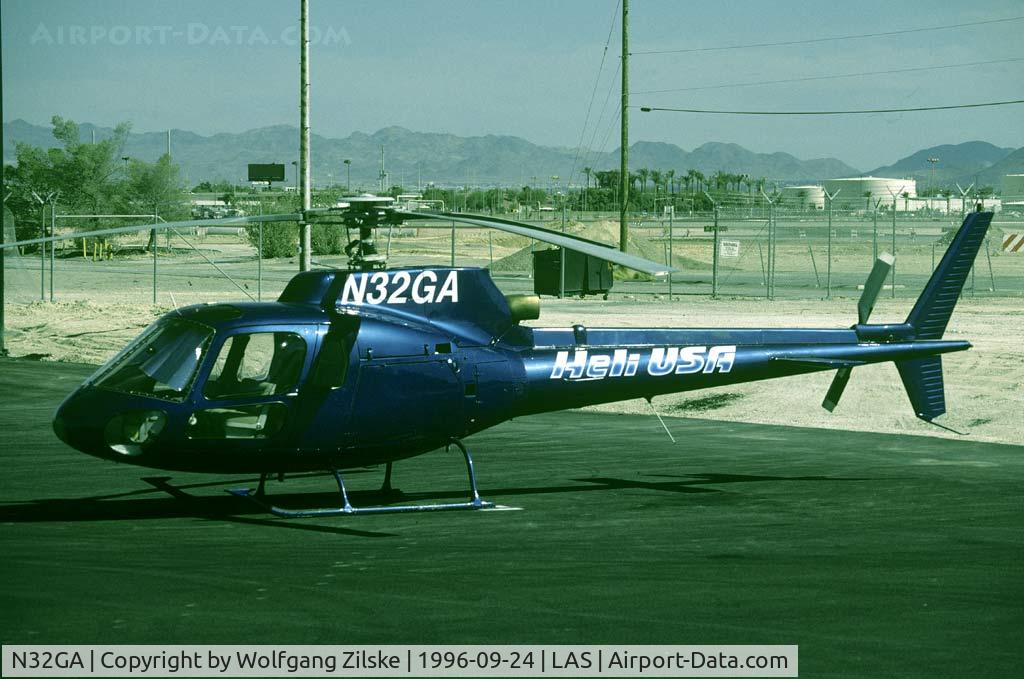 N32GA, 1979 Aerospatiale AS-350BA Ecureuil C/N 1188, visitor
