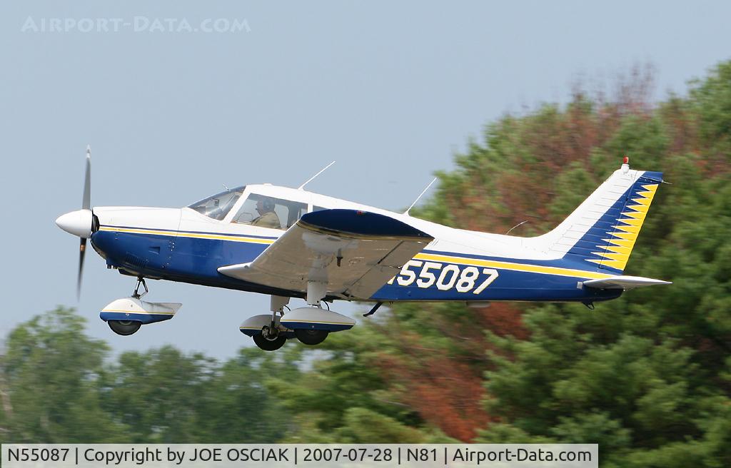 N55087, 1973 Piper PA-28-180 C/N 28-7305308, Taking off from Hammonton