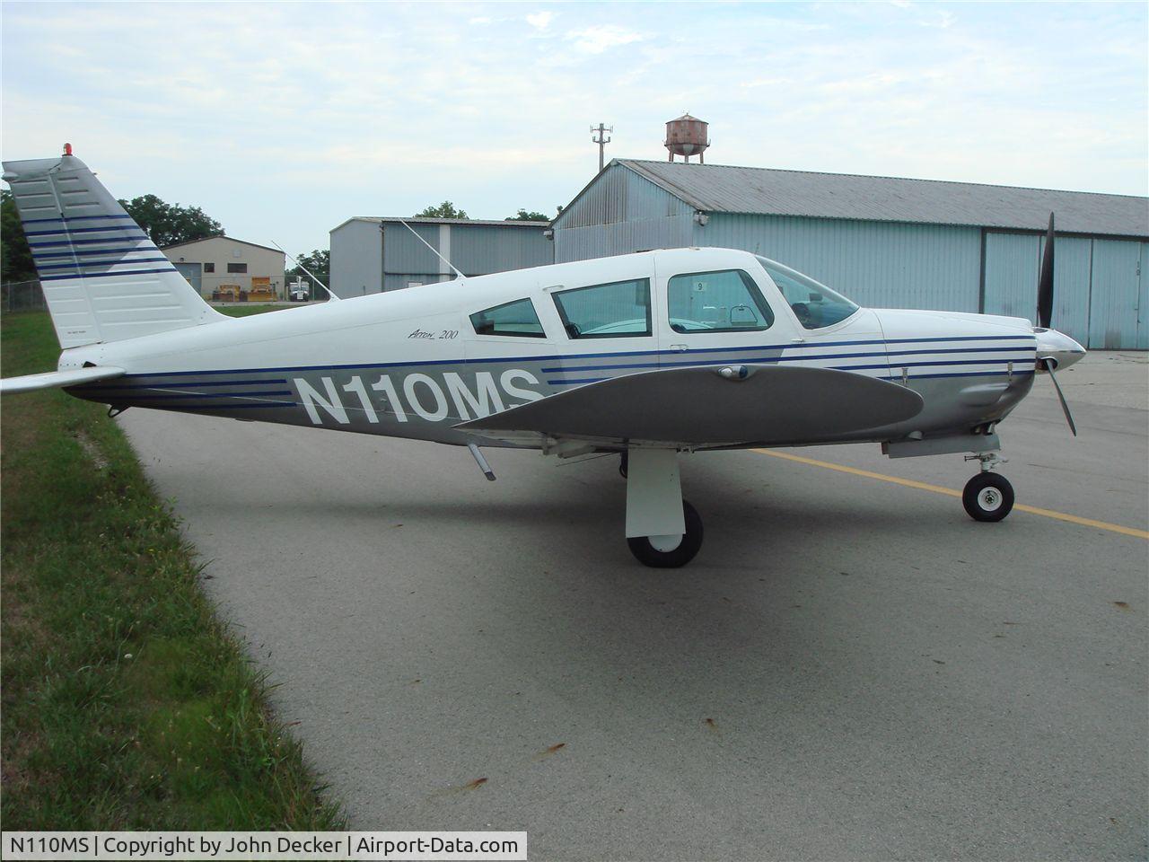 N110MS, 1969 Piper PA-28R-200 Cherokee Arrow C/N 28R-35194, Charlottesville, Virginia