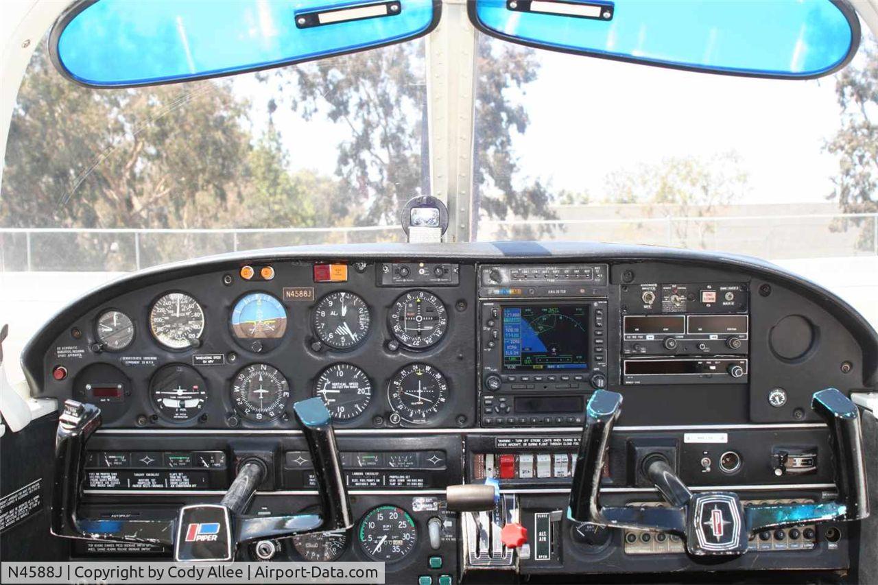 N4588J, 1968 Piper PA-28R-180 Cherokee Arrow C/N 28R-30459, Vista, CA