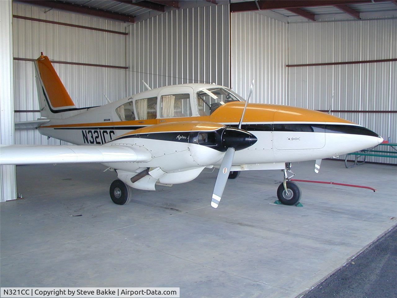 N321CC, 1972 Piper PA-23-250 C/N 277304950, Fresno, CA